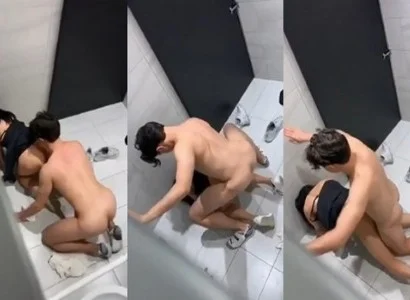 Cặp đôi quan hệ trong nhà vệ sinh quán bar