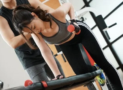 Hai người này âm ái với nhau